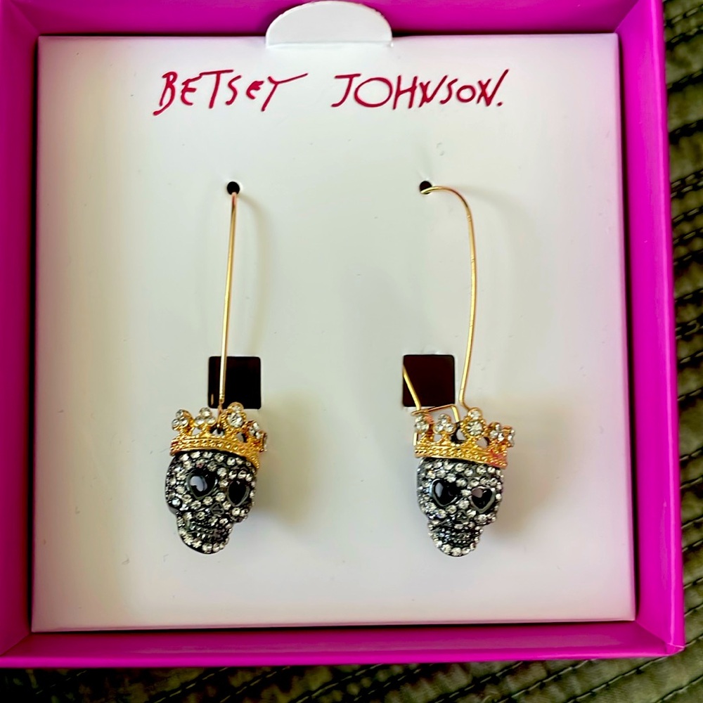 New Betsey Johnson Crystal Skulls w Crowns Earrings